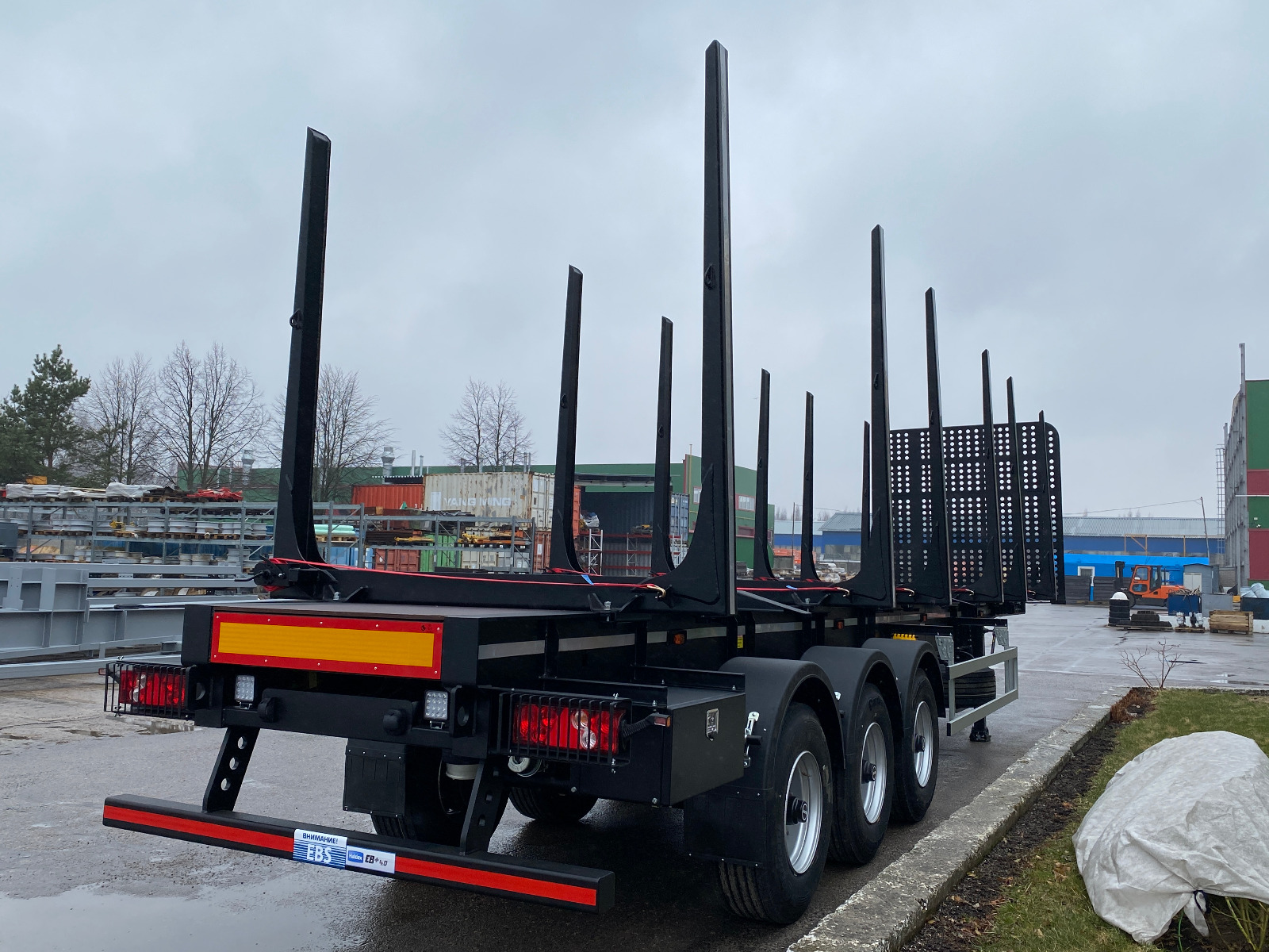 Полуприцеп Сортиментовоз (Лесовоз) VOMZ  PT-24L